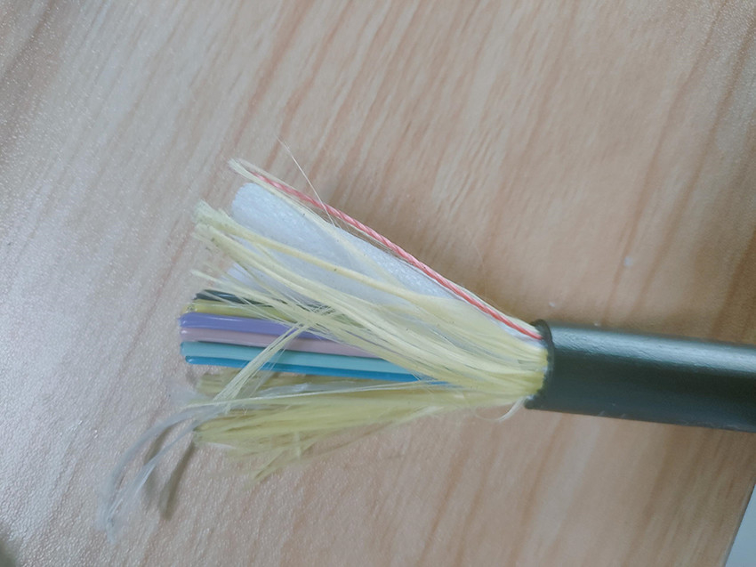Cabo de fibra óptica aérea G652D de modo único ADSS 100M de extensão, todos dielétricos de 48 núcleos