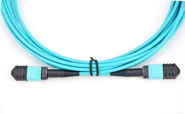 10g fibra multimodo fêmea do tronco OM3 do núcleo do material MPO 8 do cabo de fibra ótica LSZH