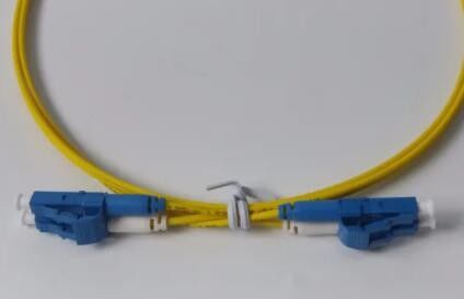 Bota curto amarela do cabo de remendo da fibra ótica do SC LC EM VOLTA de DX
