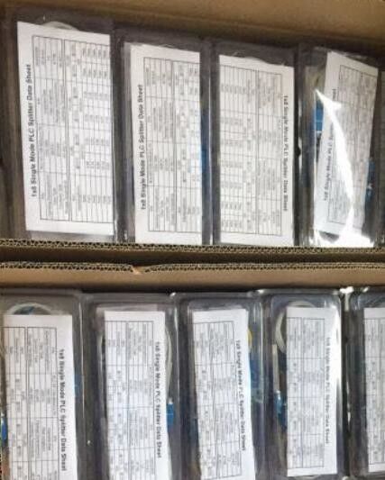 Divisor 1m de fibra ótica do acoplador 0.9mm da fibra ótica do LC UPC 1*2 FBT