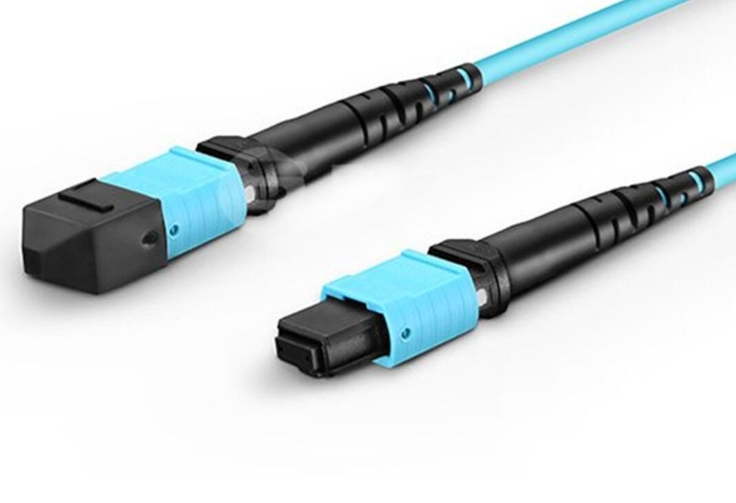 10g fibra multimodo fêmea do tronco OM3 do núcleo do material MPO 8 do cabo de fibra ótica LSZH
